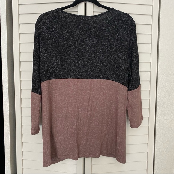 Market & Spruce Knit Top - Picture 9 of 9